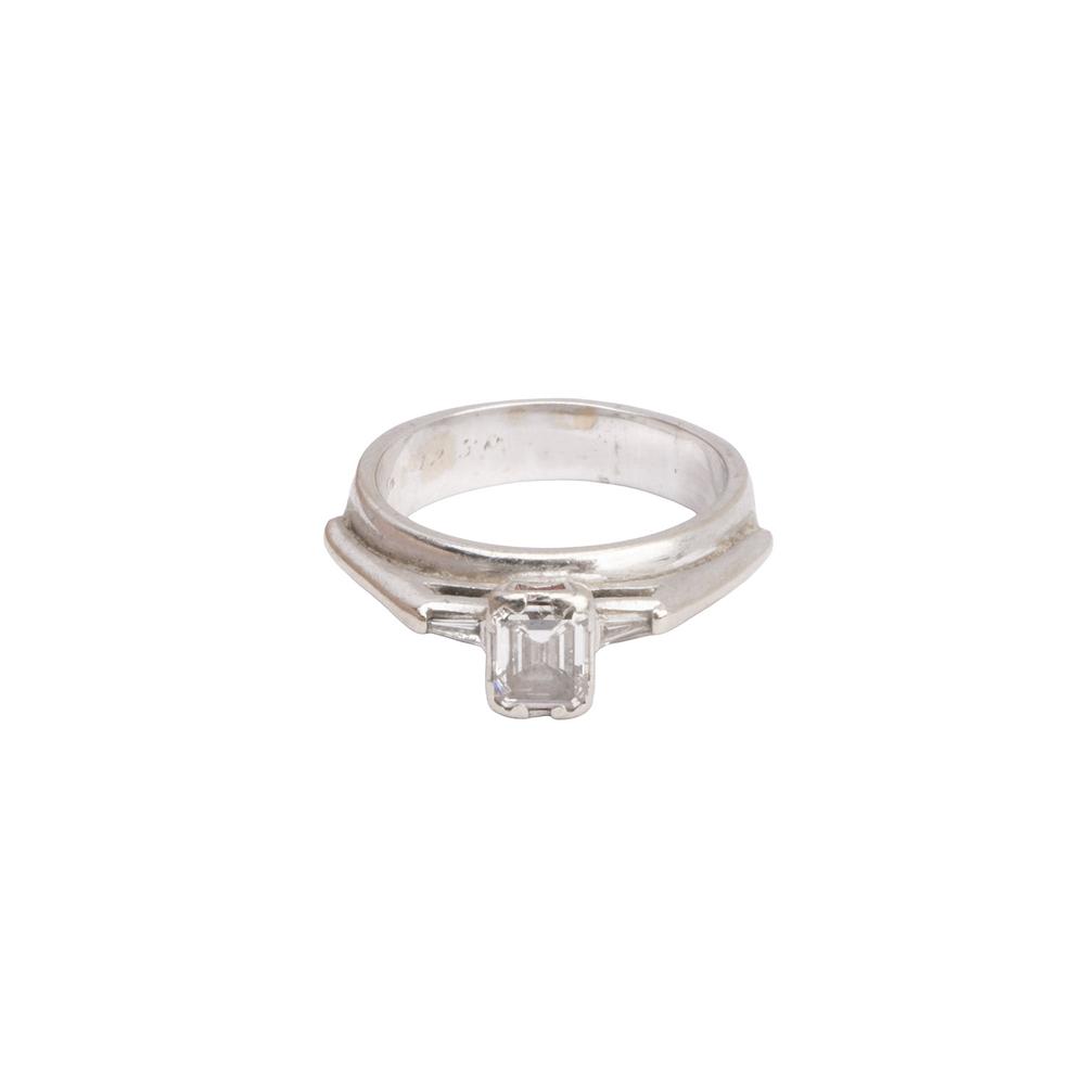 14k Diamond White Gold Ring