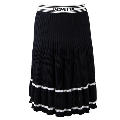 Chanel SIze 44 Black Pleated Skirt