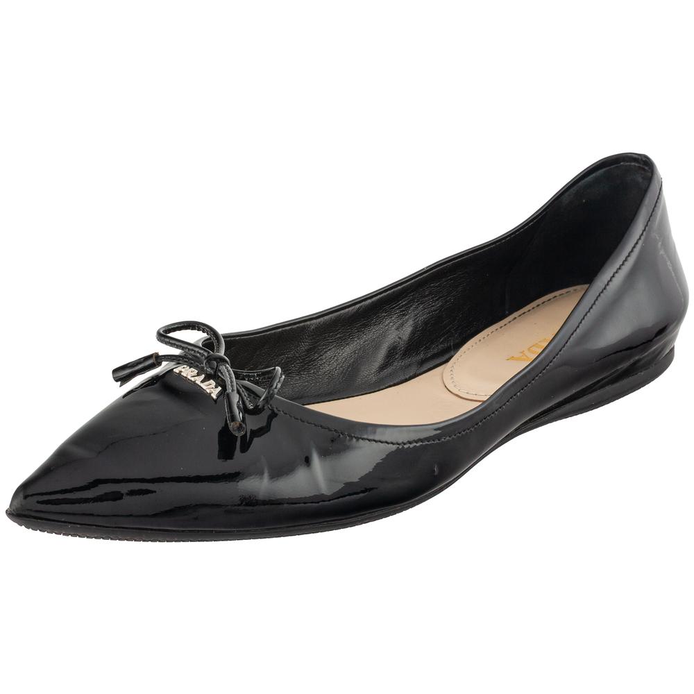 Prada Size 38 Black Patent Shoes