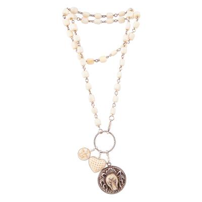Que Milagro Off-White Charm Necklace