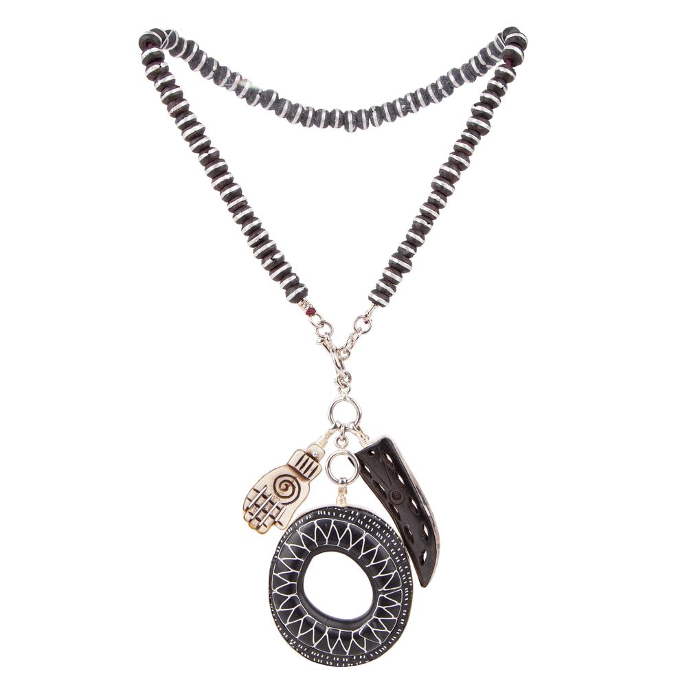 Que Milagro Black And Silver Beaded Charm Necklace