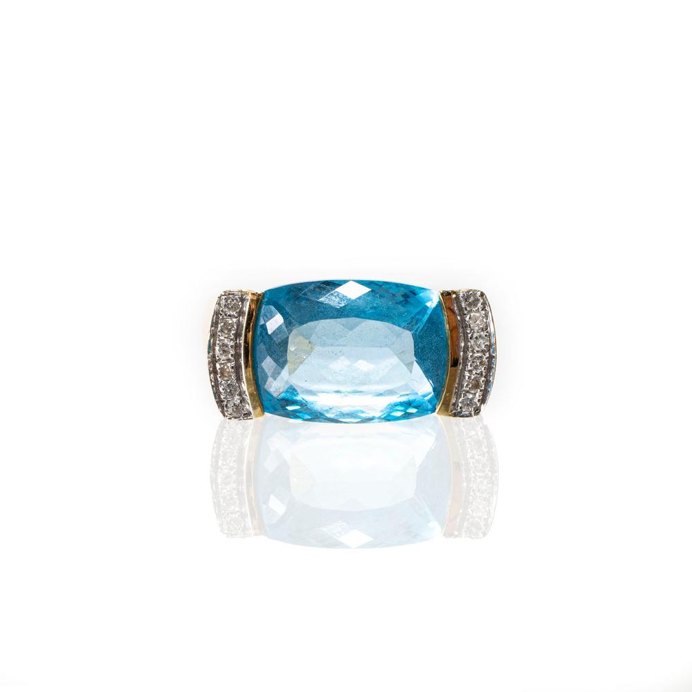  14k Diamonds And Blue Stone Size 6 Ring