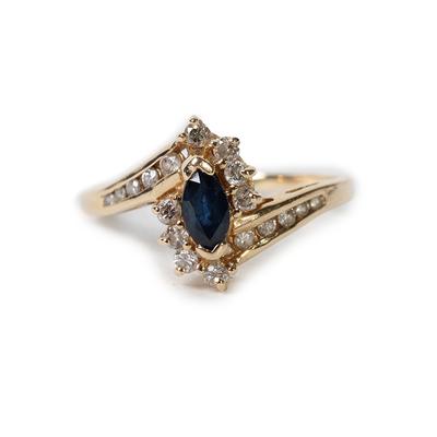14 Karat Gold Size 7 Ring With Sapphire Stone