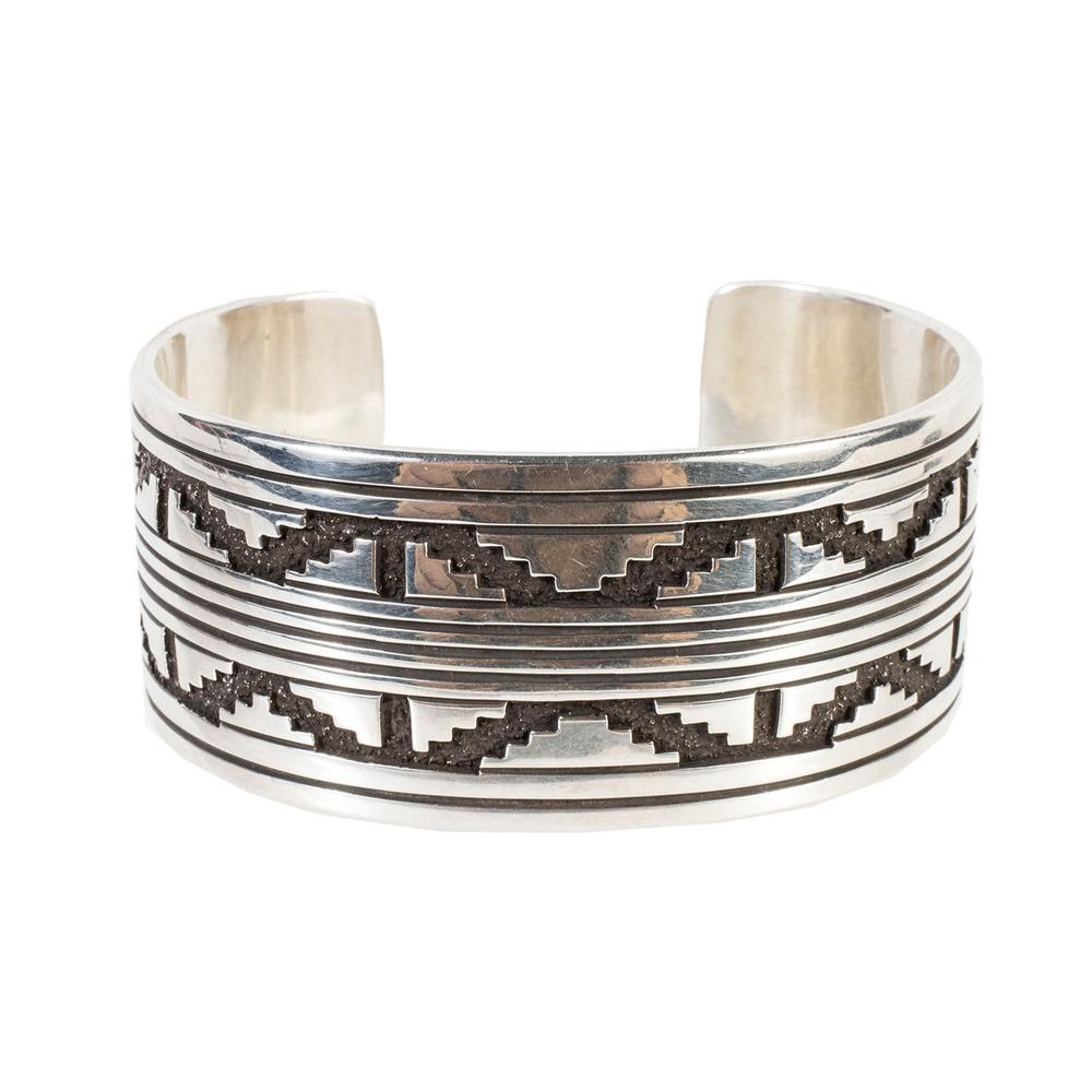  I.Kee Silver Wide Etched Pattern Cuff