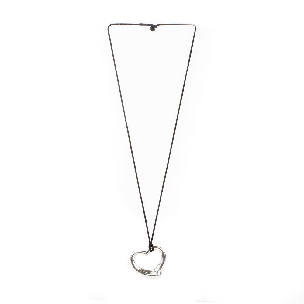  Tiffany & Co.Elsa Peretti Silver Heart Pendant Necklace