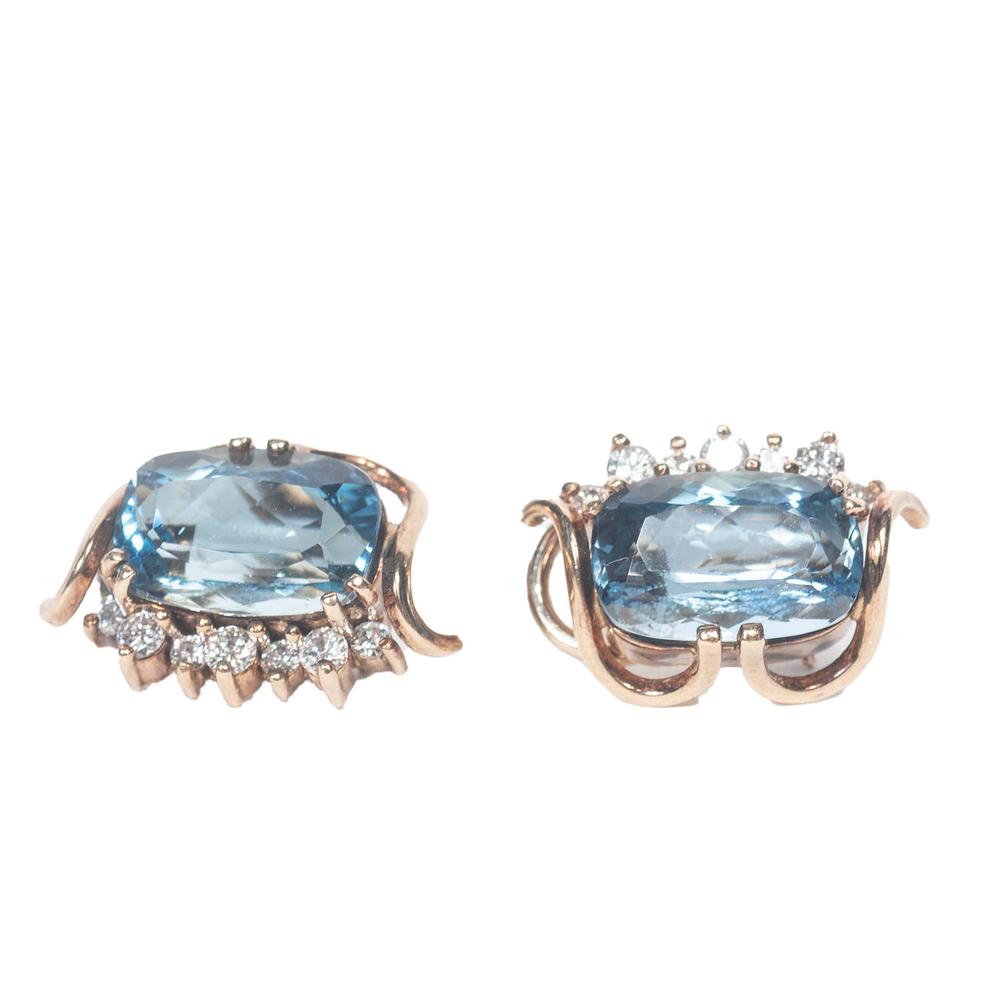  14 Kwg Blue Topaz Diamond Earrings