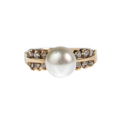 Diamond & Pearl Size 6 Ring 