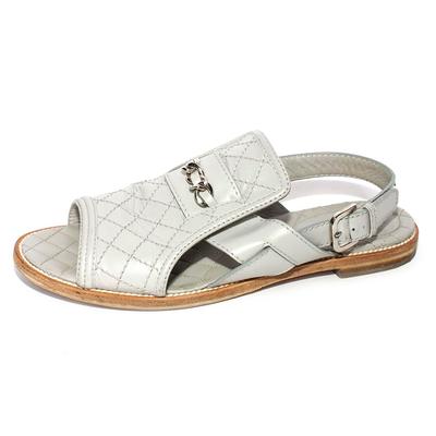 Chanel Size 38.5 Grey Chain Link Quilted Sandals