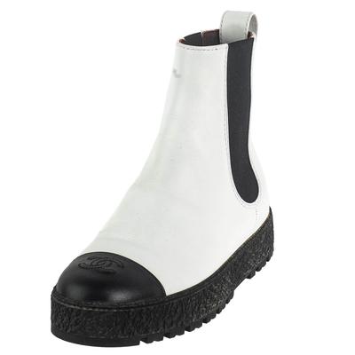 Chanel Size 39 White Leather Pull On Boots