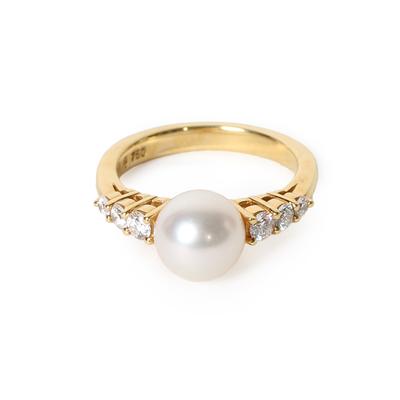 Mikimoto Size 6 Pearl Diamond Ring