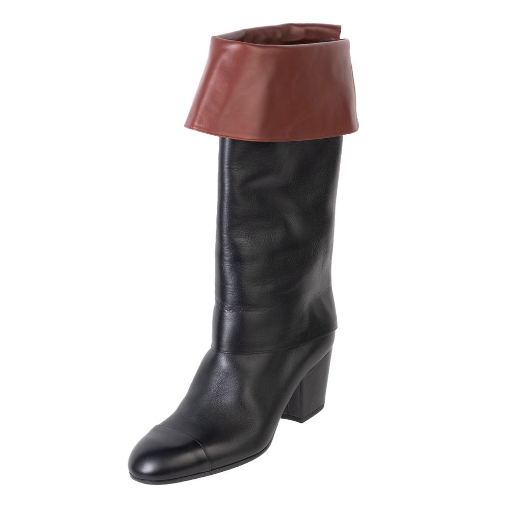  Chanel Size 39.5 Black Leather Brown Cuff Boots