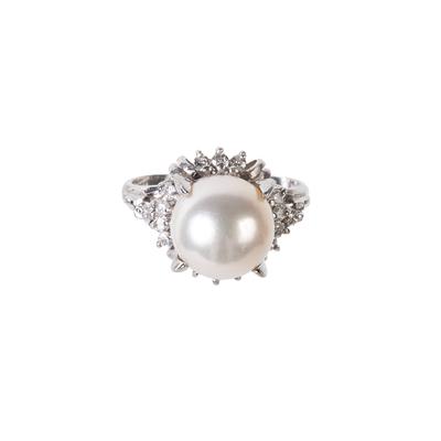 Platinum Size 7.5 White Halo Pearl Ring