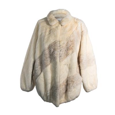 Weiss Short Off White Mink Fur Coat