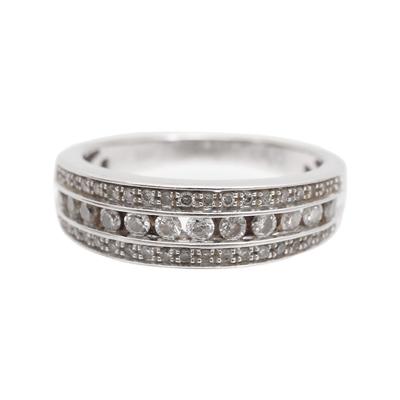 10K Size 7.5 White Gold Diamond Ring