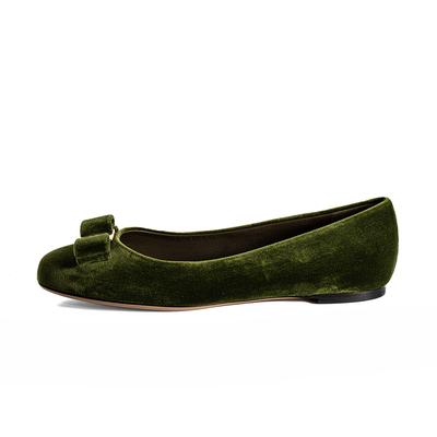 Salvatore Ferragamo Size 8 Green Velvet Shoes