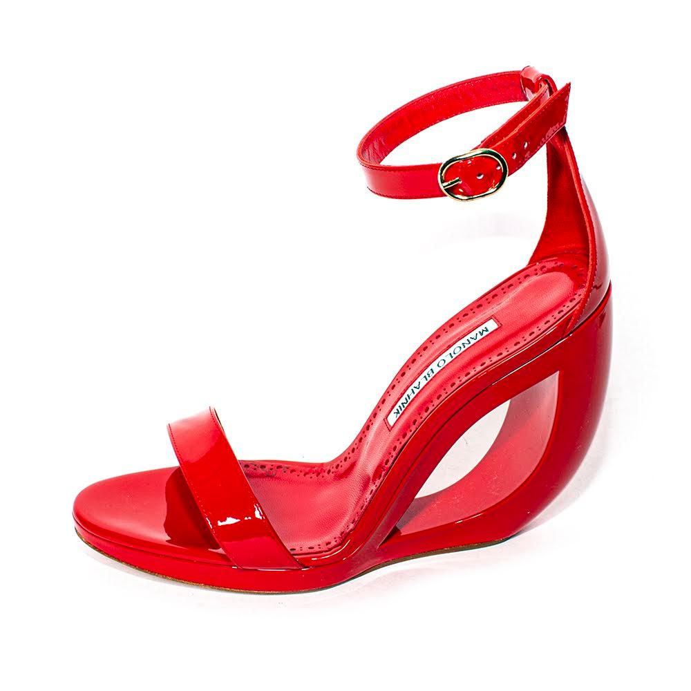  Manolo Blahnik Size 39 Red Patent Heels