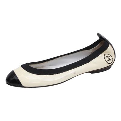 Chanel Size 39 Off White & Black Flats