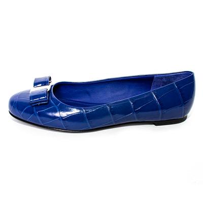 Salvatore Ferragamo Size 8.5 Blue Croc Embossed Shoes