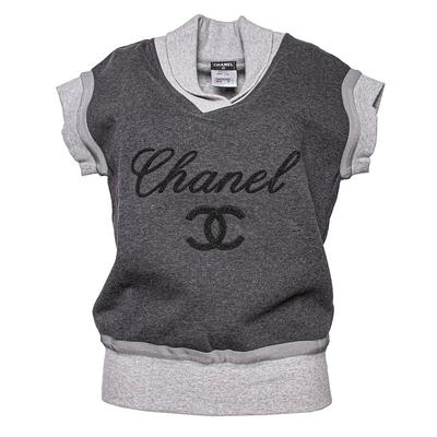 Chanel Size 38 Grey Knit Vintage Top
